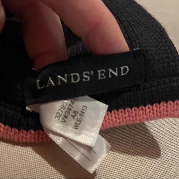 Lands’ End navy floral bucket hat & scarf set - Picture 14 of 14